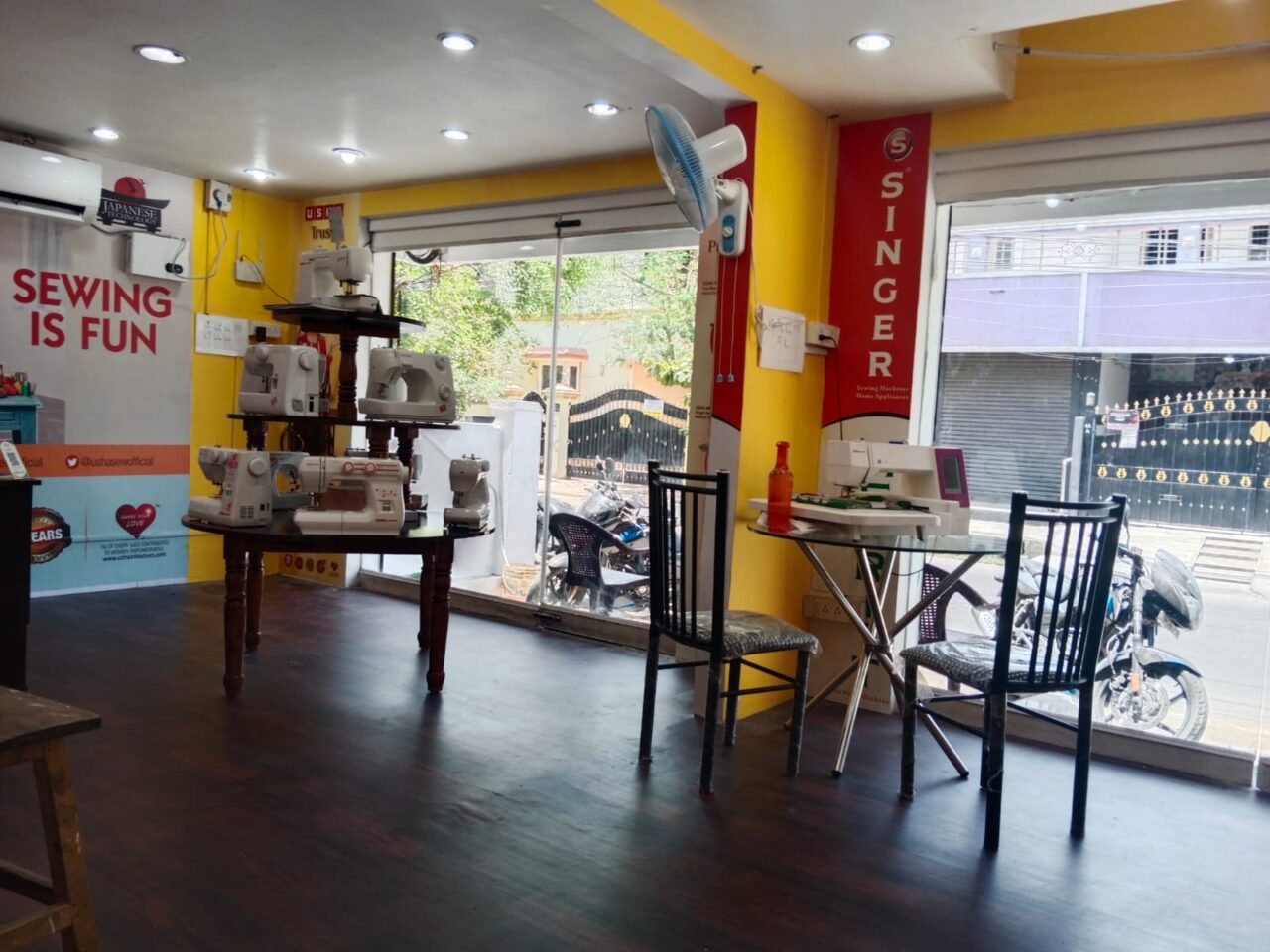 used 2nd hand sewing machineVs Sewing Machine VS Sewing Machines